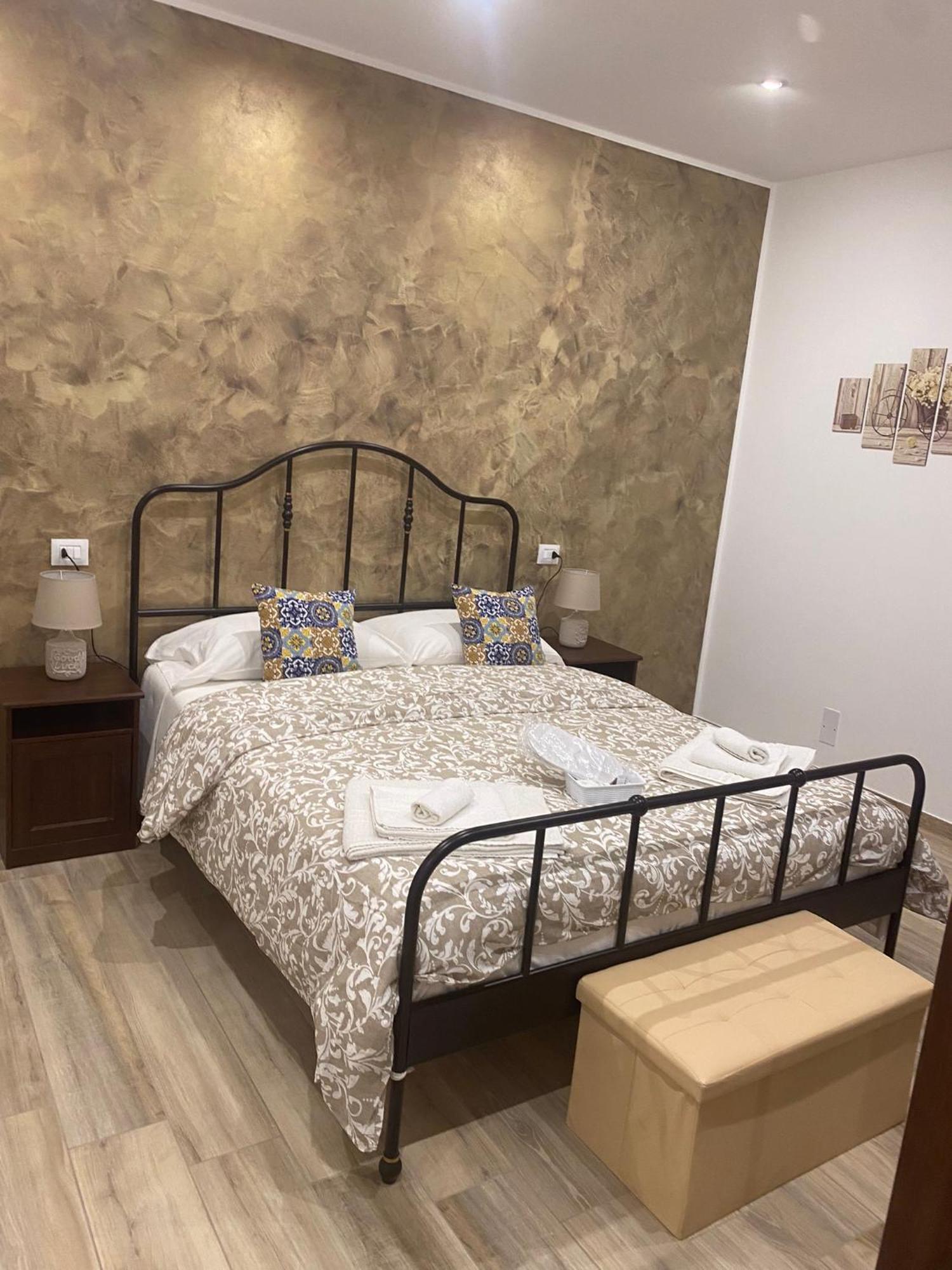 Maryam23 Bed & Breakfast Syracuse Bagian luar foto